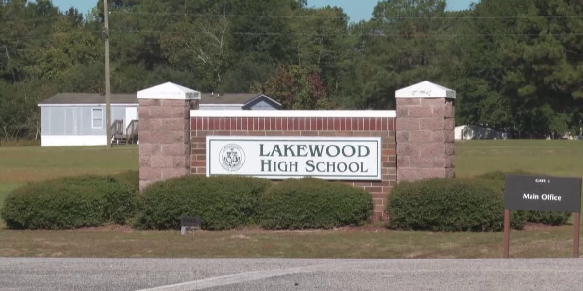 Lakewood High School parents say disabled students were forced to clean cafeteria