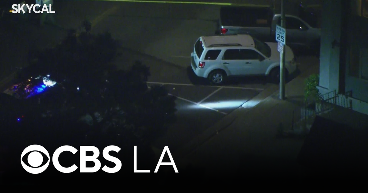 LA County deputies investigate shooting at West Hollywood apartment complex