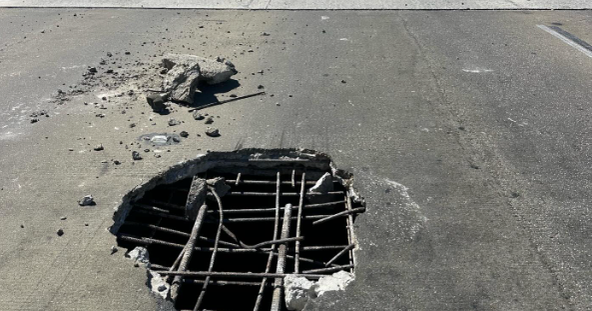 Several lanes of 14 Freeway in LA County closed for large pothole