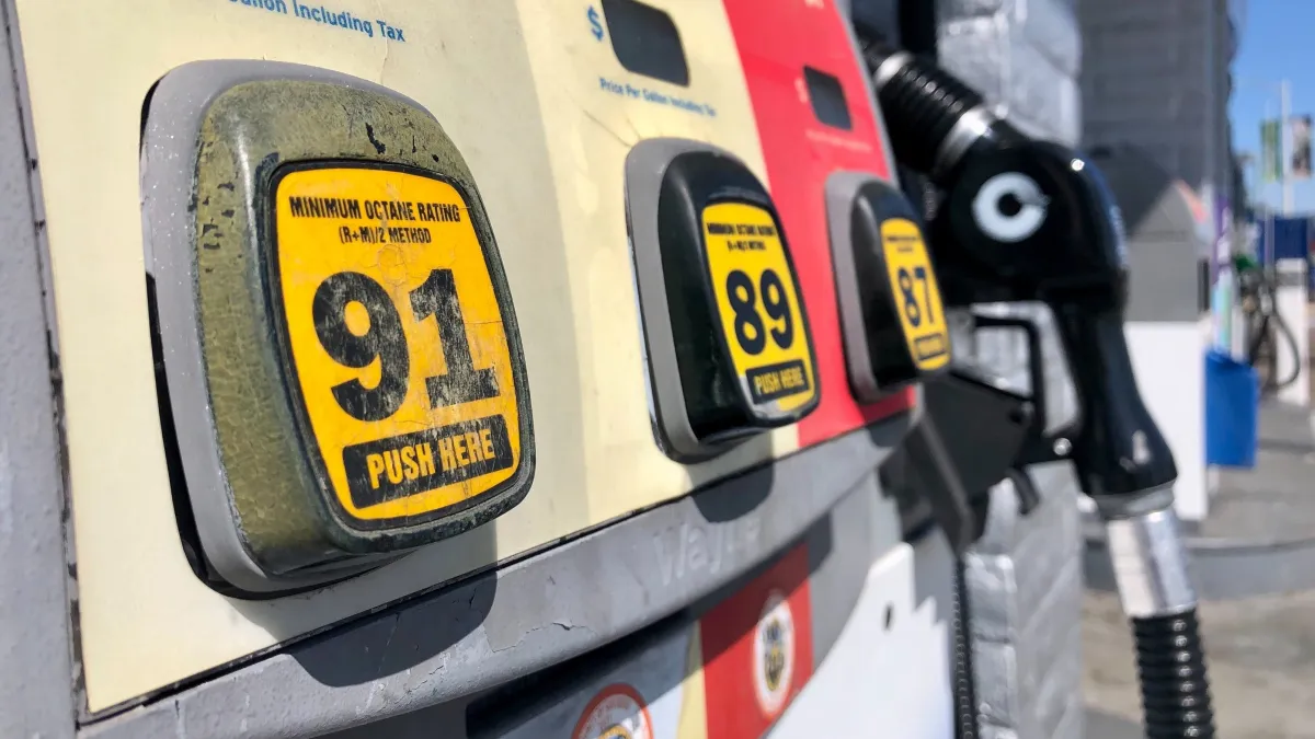 Average LA County gas price continues to hover above $6