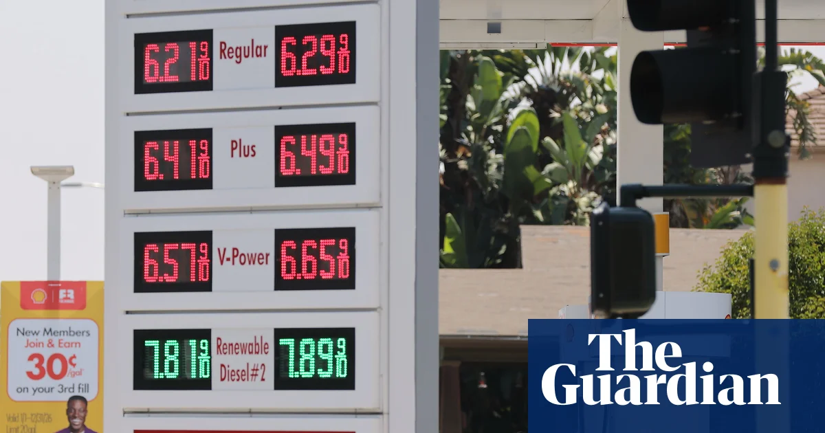 Average price of gas in California edges past $6 a gallon, highest level in four years