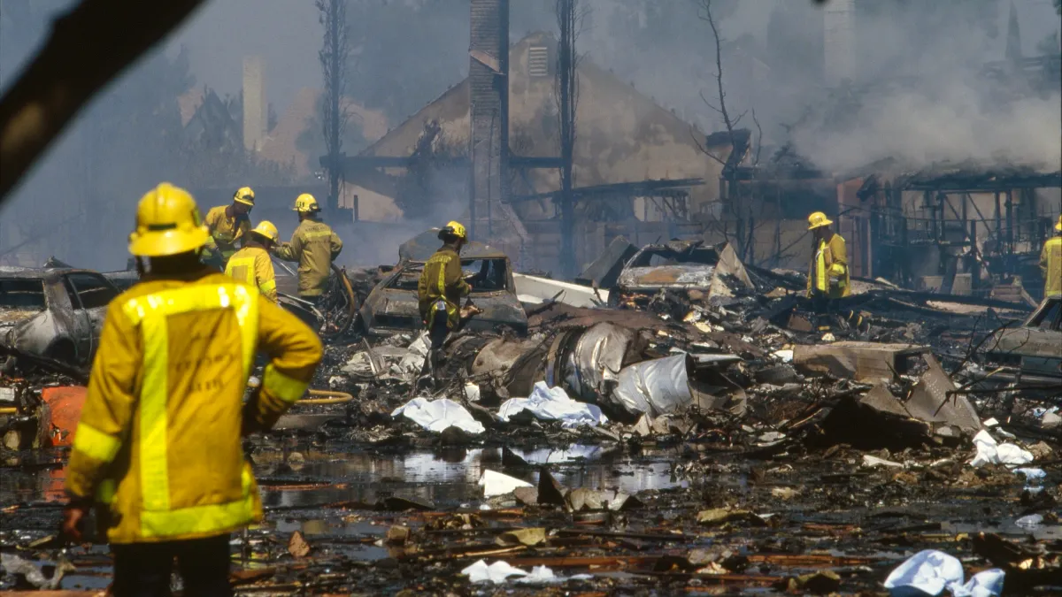Watch ‘The Nightmare of Flight 498': When Two Planes Collided Over an LA Suburb in 1986