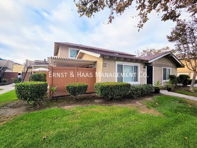 12512 Cuesta Dr, Cerritos, CA 90703