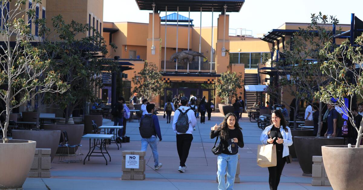 Citing 'severe' math deficits, UC faculty demand a return to SAT tests for STEM applicants