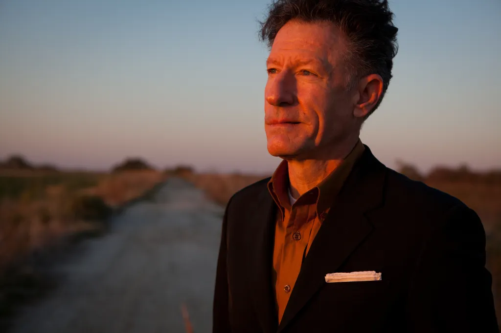 Lyle Lovett looks back at breaking into Nashville, the 30th anniversary of 'Pontiac,' and the tour that brings him to Cerritos on Sunday