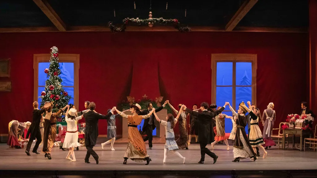 Ballet review: With luck, Los Angeles Ballet gets 'The Nutcracker' right