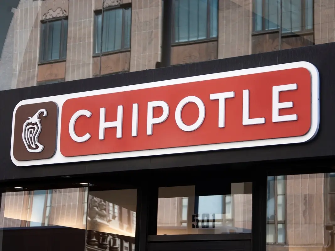 CAs First Smart Freeway | Iconic Restaurant Closing | Rats Shut Down Target |Free Chipotle: CA Business News
