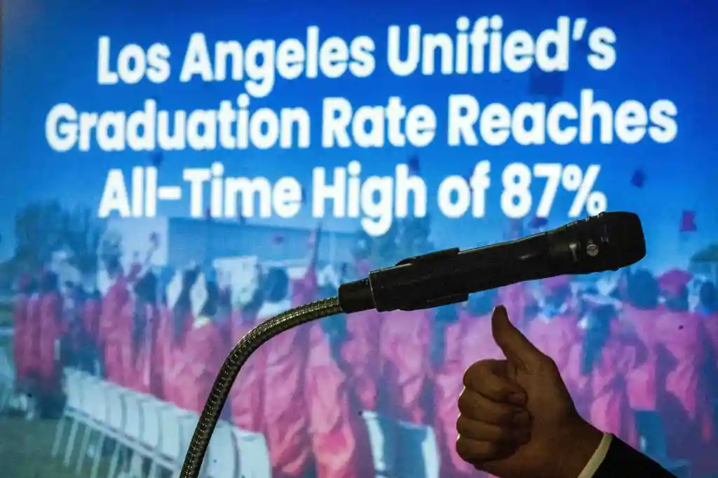 In California, many voters see no party worth rooting for