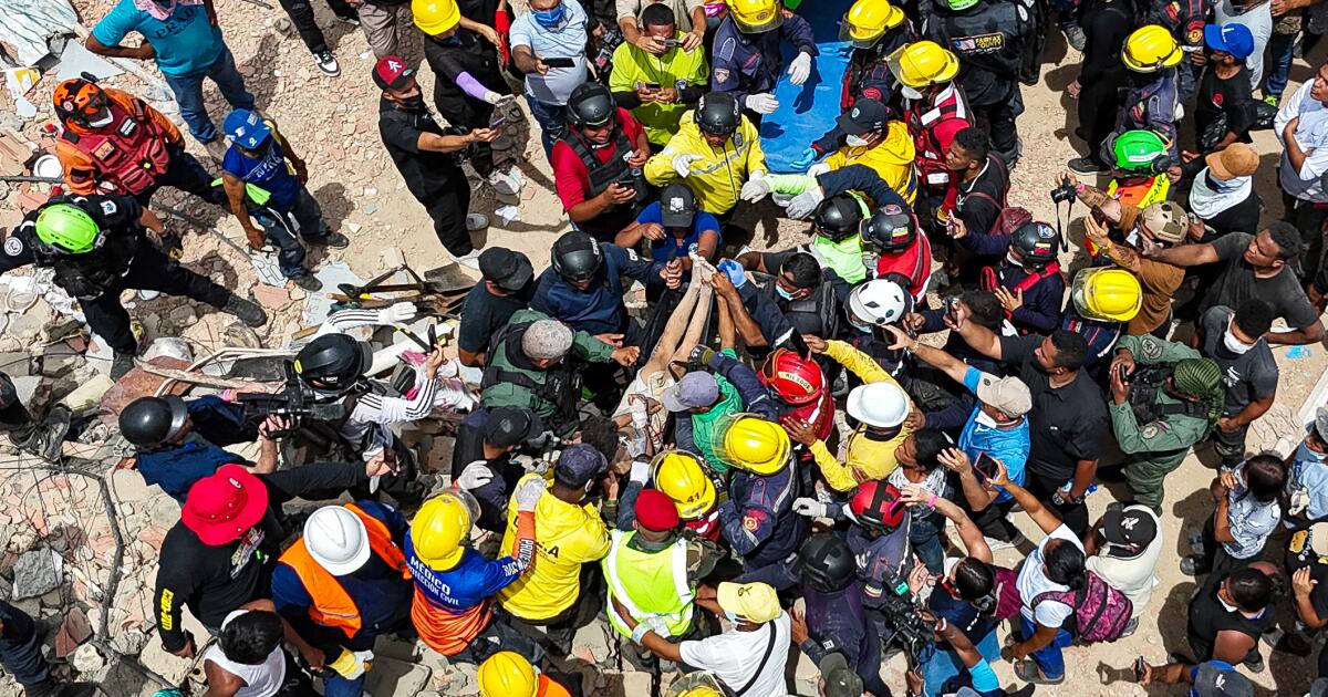 Scenes from Venezuela and SoCal: Hope battles with despair after massive quakes